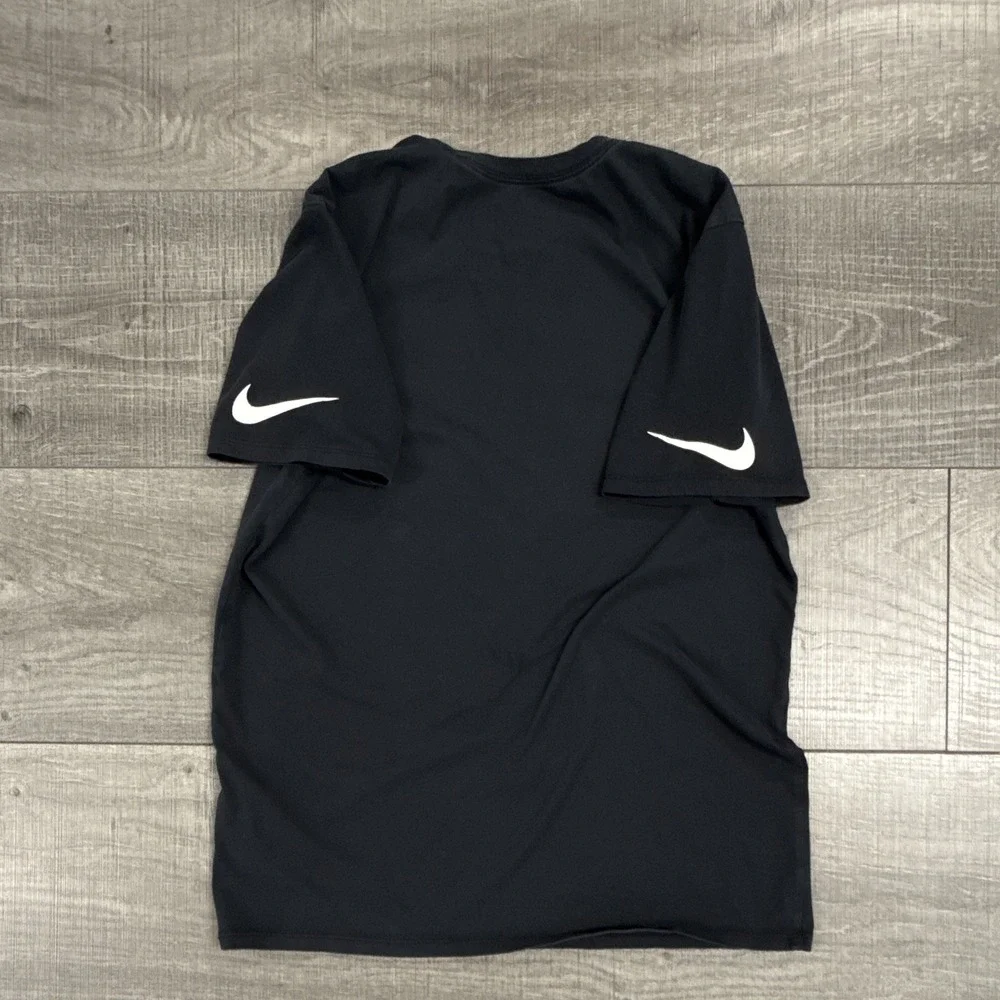 MINT Condition! Dri-FIT Nike Tee Men's L Black Graphic  Crew Neck T-Shirt